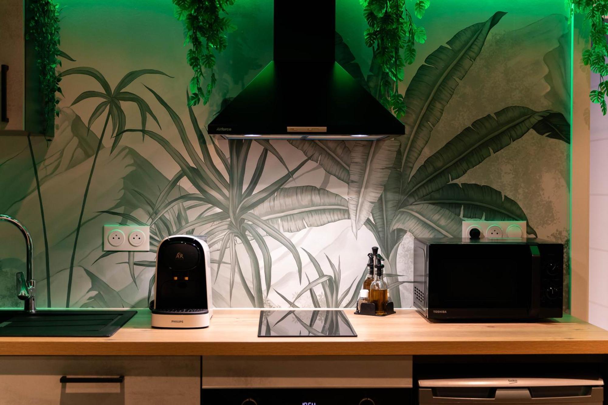 L'Oasis Tropicale, Jacuzzi, Love Room โรปเปนไฮม์ ภายนอก รูปภาพ